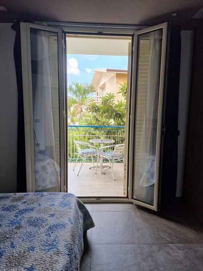 Mongibello Palace B&B Mondello 3*,